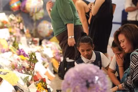 Dân Singapore đau buồn nhận tin ông Lý Quang Diệu qua đời