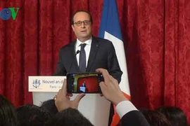 Tổng thống Pháp chúc Tết và hứa hẹn thăm Việt Nam 2015