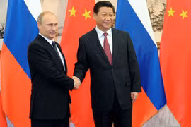 Andrei Bezrukov: Nga, Trung bắt tay... chả sợ thế lực nào gây hại!