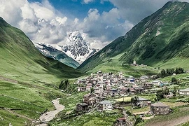 Nét đẹp cổ kính của ngôi làng cao nhất châu Âu