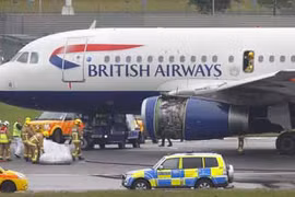 Cháy động cơ, máy bay A321 hạ cánh khẩn cấp