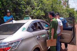 Tài xế taxi bị dọa giết vào giữa khuya 