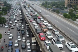 Phản ánh giao thông qua đường dây nóng: Xe khách đi lòng vòng