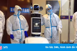 Robot phục vụ bệnh nhân A-Z tại bệnh viện dã chiến ở Vũ Hán