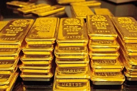 Giá vàng hôm nay 31/7: Kinh tế Mỹ giảm kỷ lục, giá vàng neo ở ngưỡng cao