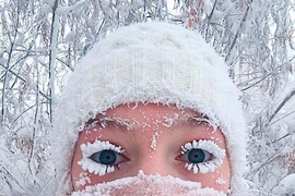 Học sinh tại ngôi làng “siêu lạnh” chỉ nghỉ học khi... mực đóng băng