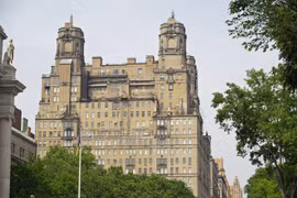 Căn hộ 5 triệu USD của bạn gái Donald Trump Jr. 