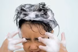 Hai con ngộ độc cấp cứu, không ngờ bà nội vô tình làm điều này