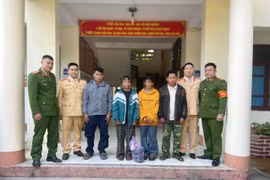 Ngăn chặn 2 bé gái nghe lời xúi giục qua mạng, bỏ nhà đi tìm việc