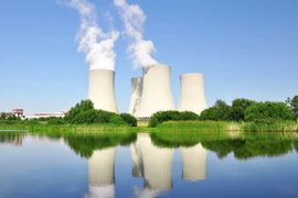 Vì sao nên phát triển điện hạt nhân?