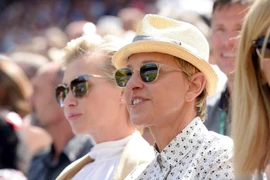 Hé lộ cách MC đồng tính Ellen DeGeneres kiếm được 330 triệu USD