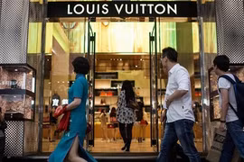 Lý do túi Louis Vuitton rất đắt đỏ nhưng không bao giờ giảm giá