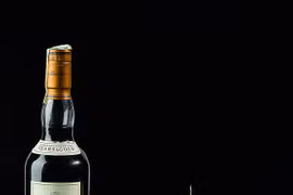 Chai whisky 'Chén Thánh' hiếm nhất thế giới gần 2 triệu đô 