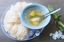 Chuyên gia chỉ cách phân biệt yến thật và yến kém chất lượng