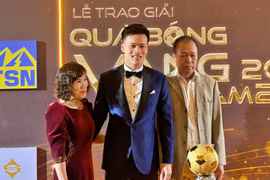 Quả bóng vàng Việt Nam 2023: Hoàng Đức vượt Tuấn Hải nghẹt thở
