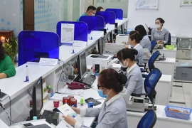 Ngân hàng rục rịch tăng lãi suất tiền gửi