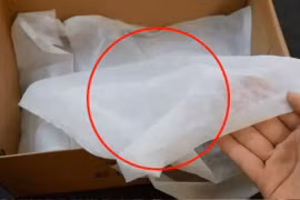 Mua giày 20 năm mới biết tác dụng của miếng giấy trắng trong hộp giày 