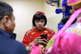 "Anh Hải hỏi có muốn đóng Táo Quân, tôi khóc chạy về khoe mẹ"