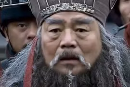 Vì sao Đổng Trác phải thất kinh bỏ chạy khỏi mộ Hán Vũ Đế?