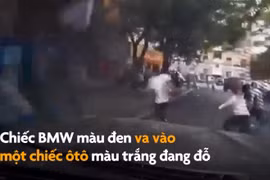 Video: Chiếc BMW mất lái, lao vào sinh viên ở Trung Quốc