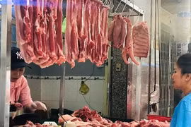 Nghịch lý giá lợn hơi giảm sâu nhưng ra chợ mua thịt đắt gấp 3 