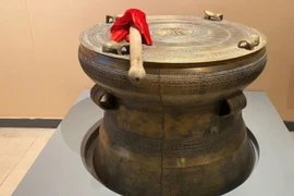 Phục dựng trống Đông Sơn từ nghìn mảnh ghép ở thành cổ 