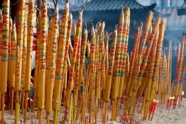 Thờ cúng kỵ nhất hương gãy đầu, vì sao?