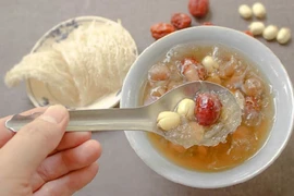 Bác sĩ khuyên những người này không nên dùng tổ yến