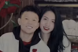 Tiền vệ Nguyễn Thị Bích Thuỳ livestream tố bạn gái "cắm sừng"