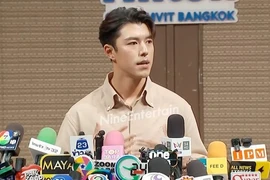 Bạn trai mở họp báo công bố chia tay ngọc nữ Thái Lan