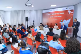 Doanh nghiệp Italia gặp gỡ Việt Nam kết nối dệt may