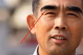 Lông mày dài hơn vạn thạch lương, giàu sang trường thọ khó ai bằng