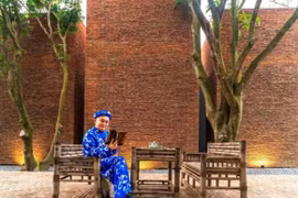 Xuân Hinh lấy tiền đâu xây biệt phủ 5.000m2 giá hàng trăm tỷ?