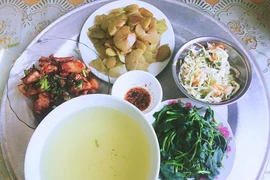 Mâm cơm 1 món rau, 1 món mặn, chị dâu đi chợ hết 100.000 đồng