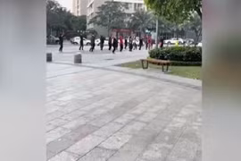 Trên mạng có gì: "Ngồi thiền" trên nền nhạc aerobic