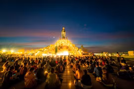 Những khoảnh khắc thiêng liêng mùa lễ tạ cuối năm tại núi Bà Đen