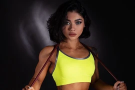 Cô gái mũm mĩm lột xác thành VĐV cơ bắp cuồn cuộn