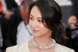 Cách Thang Duy đáp trả tin ly thân chồng đạo diễn