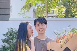 Chồng đại gia tung ảnh mặt mộc Thúy Vân gây ngã ngửa