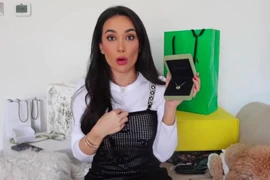 Mua túi 80 triệu chỉ để cho mè, choáng độ chơi của rich kid