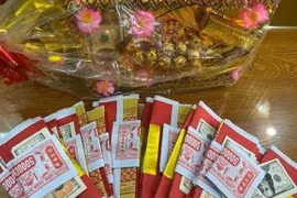 Lý do phải bỏ đồ vật này khi dọn dẹp ban thờ cuối năm 