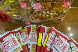 Lý do phải bỏ đồ vật này khi dọn dẹp ban thờ cuối năm 