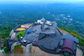 Video: Ngắm bức tượng chim đá lớn nhất thế giới