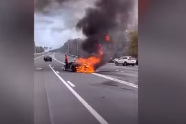 Video: Siêu xe Lamborghini Aventador SVJ bị thiêu rụi sau tai nạn