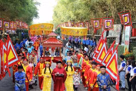 Tour du lịch ''Về miền Di sản UNESCO ghi danh” tại Đền Hùng