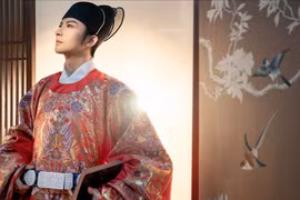 Triều đại kỳ quái nhất lịch sử Trung Quốc, quan lại phải thành thái giám