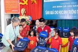 BIDV MetLife tiếp sức đến trường cho hàng ngàn học sinh