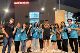 VĐV điền kinh Timor Leste gặp lại cô gái trao lá cờ Tổ quốc