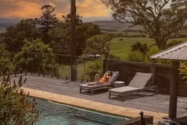 Tăng Thanh Hà hiếm khi khoe ảnh bikini, cứ đăng là gây sốt