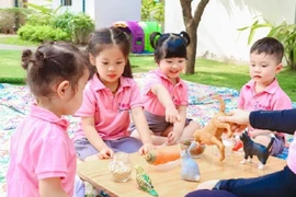 Xử trí thế nào với trẻ thích tranh giành